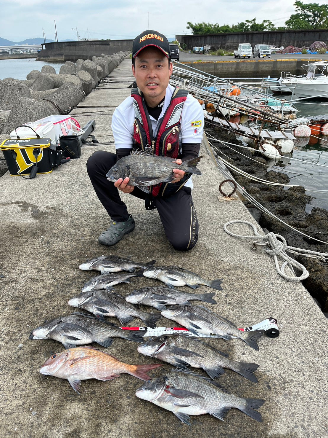 「ムキミをパクッ！誘いに釣られたチヌさん達」花堂